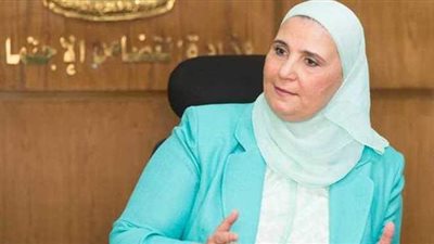 فريق كبار بلا مأوى ينقذ سيدة فلسطينية وينقلها لأحد مراكز استضافة المرأة