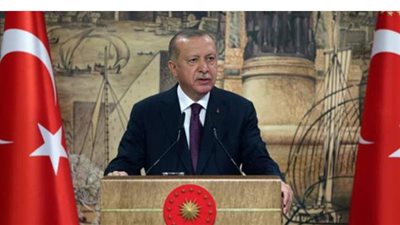 نظام أردوغان يعتقل 132 عسكريًا بتهمة الانتماء إلى جماعة 