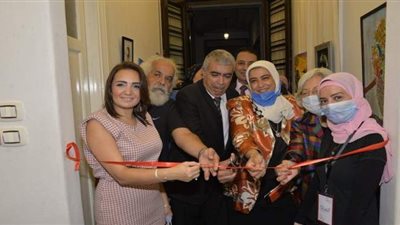 جاليري لمسات يطلق 