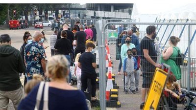 فوضى في فحوص كورونا ببريطانيا والحكومة تتعهد بإصلاح الأمر