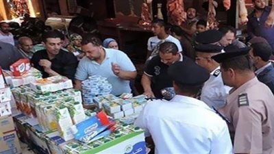 مباحث التموين تحرر 13 مخالفة عدم حمل شهادة صحية بالجيزة