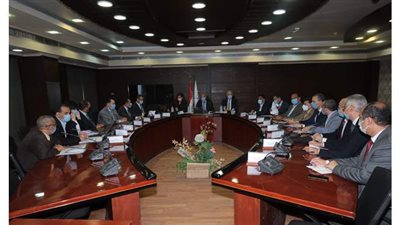 وزيرا النقل والري يبحثان دفع  المشروعات المشتركة لسرعة إنجازها