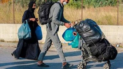 اليونان تنقل اللاجئين إلى مخيم مؤقت بعد حريق ليسبوس