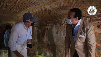 السفير الامريكي بالقاهرة يزور منطقة ذراع أبو النجا ويصف أثار مصر بـ