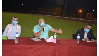 محافظ الوادي الجديد يلتقي شباب الفوج الأول لبرنامج 