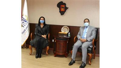 تنفيذا لتوجيهات الرئيس السيسى.. مايا مرسى تناقش مواعيد عمل المرأة العاملة مع رئيس جهاز التنظيم والإدارة