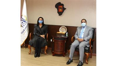 الشيخ: نبحث تحقيق التوازن بين أعباء المرأة العاملة واستمرار العمل في الجهات الحكومية