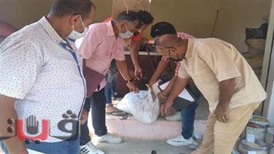 تحرير ٣٧ محضر وضبط ١١٦ كيلو مواد غذائية فاسدة  بالقصير | صور