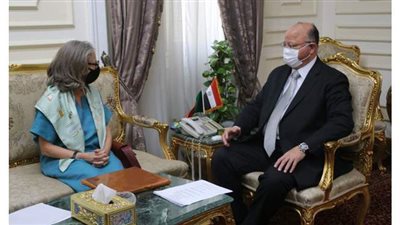 محافظ القاهرة يلتقى سفيرة البرتغال