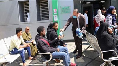 العمالة غير المنتظمة تحصد «مكاسب كورونا».. تأمينات اجتماعية للعمال.. تسجيل بياناتهم من مواقع العمل.. ولجنة وزارية لتوفير الرعاية الصحية