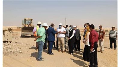 محافظ الوادي الجديد يتفقد مشروع إنشاء مجمع المصالح الحكومية المميكن بالخارجة