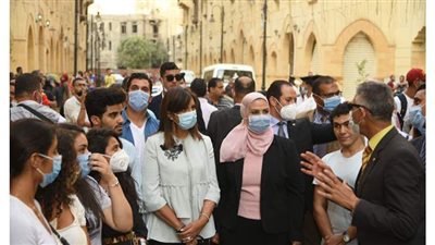 وزيرتا الهجرة والتضامن تجريان جولة تفقدية لمنطقة روضة السيدة بصحبة الدارسين بالخارج