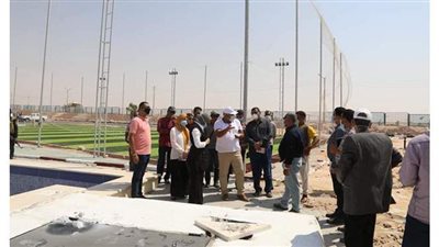 محافظ الوادى الجديد يتابع أعمال الإنشاءات بحديقة ٣٠ يونيو في الخارجة