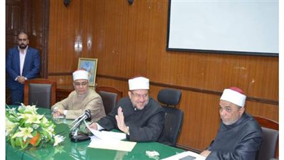 الأوقاف: مصر تعمر بيوت الله في الداخل والخارج