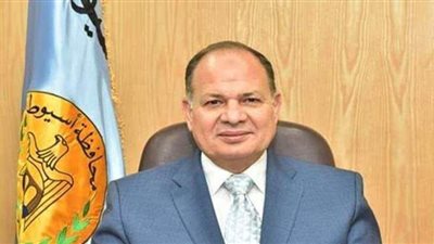 محافظ أسيوط يبحث سبل تشغيل فرع أكاديمية السادات بعد تعطله ١٥ سنة