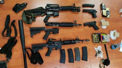 عقب تبادل لاطلاق النار.. ضبط عنصر إجرامى شديد الخطورة بحوزته ترسانة أسلحة بأسيوط