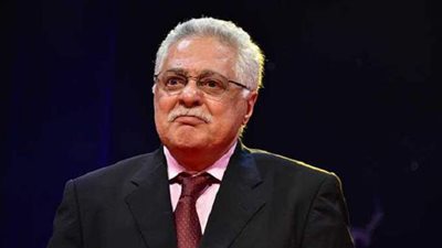 مظاهرة حب لتوفيق عبد الحميد في عيد ميلاده الرابع والستين