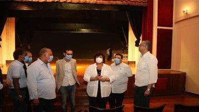 وزيرة الثقافة تتفقد أعمال تطوير مسرح ليسيه الحرية بالإسكندرية لإعادة تشغيله