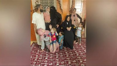 فاطمة الزهراء.. قصة نجاح.. تحدت ظروفها الصعبة وحصلت على المركز الأول في الدبلومات الفنية.. وتطالب الرئيس بمنحة دراسية