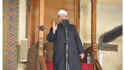 وزير الأوقاف في خطبة الجمعة بالبحر الأحمر: الإنسان بلا أخلاق كالجسد بلا روح