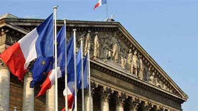 لعدم الاتزام بتعهداتهم.. فرنسا توجه تحذيرًا للقوى السياسية اللبنانية