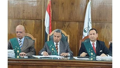 الإدارية العليا تعزل 3 أساتذة بجامعة عين شمس بتهمة تسريب الامتحانات مقابل أموال