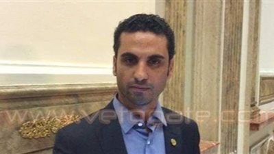 برلماني يطالب بسرعة حل أزمة المعلمين قبل بدء العام الدارسي الجديد