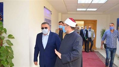 وزير الأوقاف ومحافظ البحر الأحمر يتفقدان المرحلة الثانية من مدينة الحرفيين بالغردقة