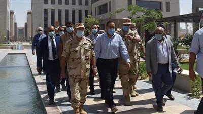 رئيس الوزراء يتفقد الموقف التنفيذي للحي الحكومي في العاصمة الإدارية