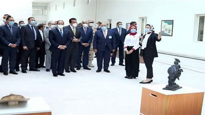 تفاصيل 3 مبادرات من الاتصالات لقادة الغد.. السيسي: ندعم الشباب لتخريج كافة الكوادرمن مراحل التعليم المختلفة.. وتوفير أماكن لإقامة الملتحقين