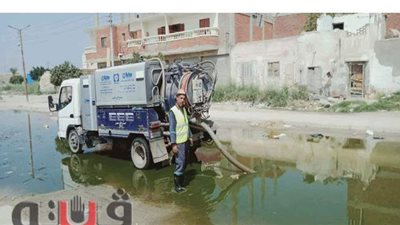 رفع المياه الجوفية وصيانة مطابق الصرف بالقنطرة شرق | صور