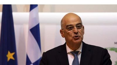 وزير خارجية اليونان: الخيار لتركيا.. إما الحوار أو العقوبات