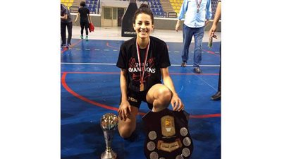 هالة الشعراوي تودع لاعبات 