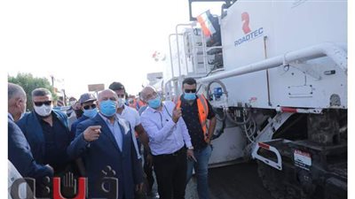 وزير النقل يتفقد أعمال المرحلة الأولي لازدواج طريق  قنا الأقصر الصحراوي | صور
