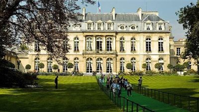 في ظل تفشي فيروس كورونا.. قصر الإليزيه يفتح أبوابه أمام الزوار