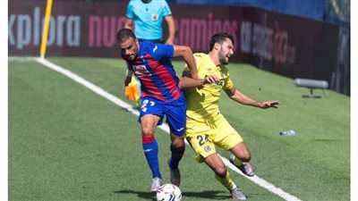 فياريال يفوز بصعوبة على إيبار 1/2 في الدوري الإسباني