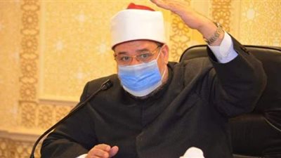 وزير الأوقاف يناقش ضوابط عودة صلاة الجنازة عبر الفيديو كونفرانس اليوم