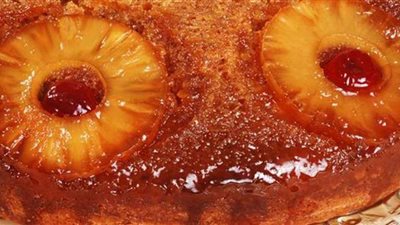 طريقة عمل كيكة الأناناس لتحلية المساء الصيفية من مطبخ الشيف آسيا