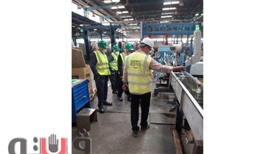 الغمراوي بالعاشر من رمضان للاطمئنان على صرف رواتب العاملين بالمصانع