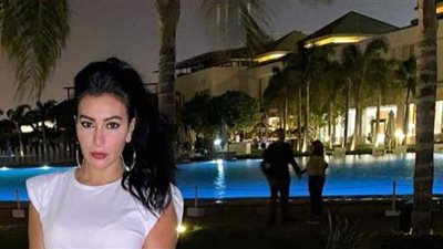 ميرهان حسين بملابس قصيرة في أحدث جلسة تصوير