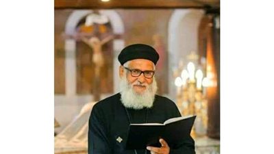 البابا تواضروس يعزى أسقف الزقازيق في رحيل القمص برسوم منصور