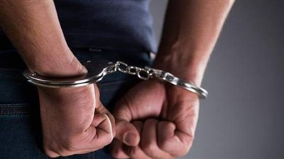 الداخلية تضبط المتهم الثالث في واقعة التنمر على مسن وإلقائه في مسرب بسوهاج