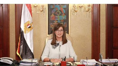 وزيرة الهجرة: نتابع استفسارات المواطنين بالخارج عن العملية الانتخابية