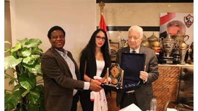 مرتضى منصور يستقبل وفدا من نادي سيمبا التنزاني