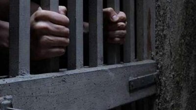 تجديد حبس 3 عاطلين بحوزتهم هيروين وحشيش في حلوان