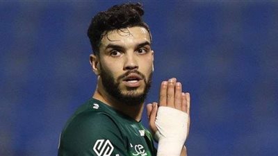 شوبير: الأهلي يرفض عرضًا سعوديًّا لضم أزارو ويضع شرطًا لاستمراره بالفريق