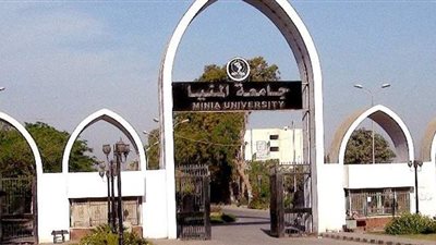 رئيس جامعة المنيا: التسجيل بمراحل التنسيق الإلكتروني خدمة مجانية