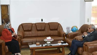 جامعة القناة تستقبل مستشار هيئة القناة لشئون البيئة