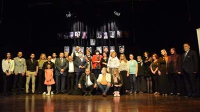 وزيرة الثقافة تكرم رموز وأسر رواد المسرح المشاركين فى إثراء متحف 