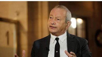 «ساويرس» عن إنشاء قطار سريع من السخنة للعلمين: 